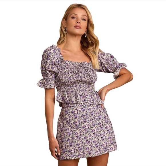 Lulus Garden Gal Purple Floral Print Smocked Puff Sleeve Crop Top Medium NWT - Picture 3 of 4